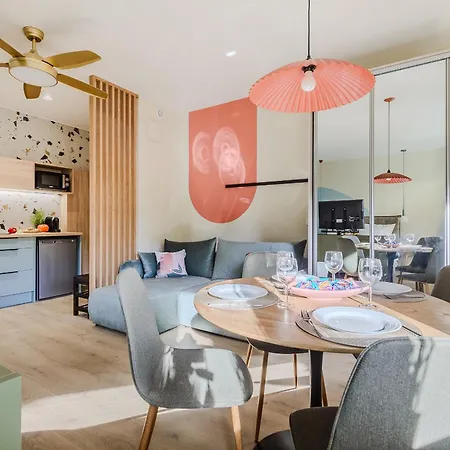 P&o Metro Kabaty Apartamento