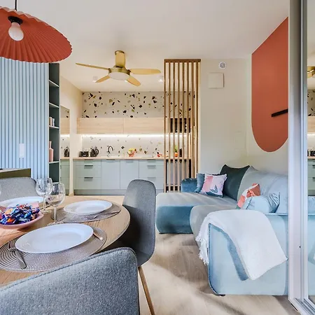 Apartamento P&o Metro Kabaty Varsovia