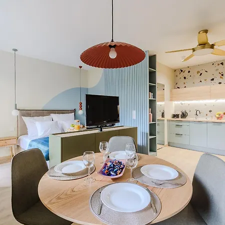 P&o Metro Kabaty Apartamento